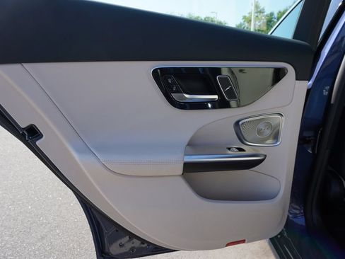 Used 2025 Mercedes-Benz C 300 Sedan image 42