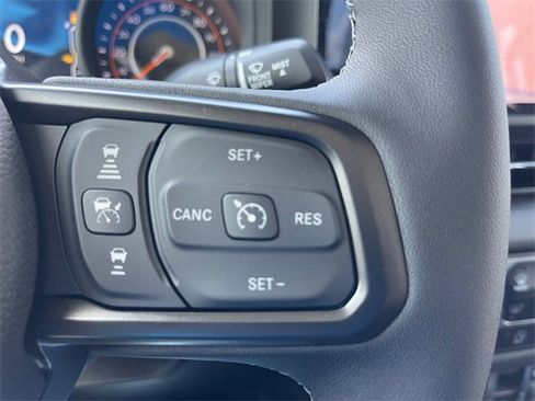 New 2025 Jeep Gladiator Sport image 18