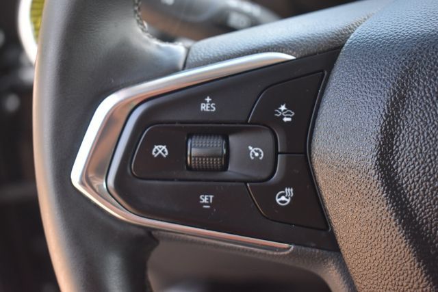 Certified 2025 Chevrolet Trax LT w/ LT Convenience Package FWD image 24