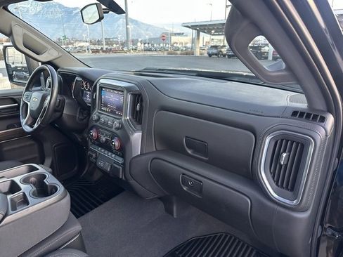 Certified 2022 Chevrolet Silverado 2500 LT w/ Convenience Package image 24