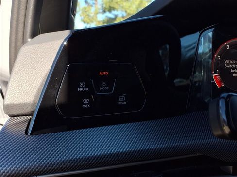 New 2026 Volkswagen GTI SE image 13