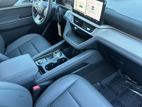 New 2026 Ford Explorer Active w/ Active Comfort Package image 22