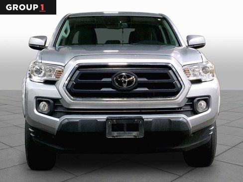 Certified 2021 Toyota Tacoma SR5 AWD/4WD image 4