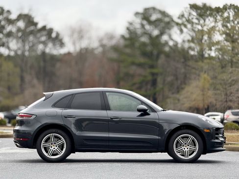 Used 2021 Porsche Macan S image 11