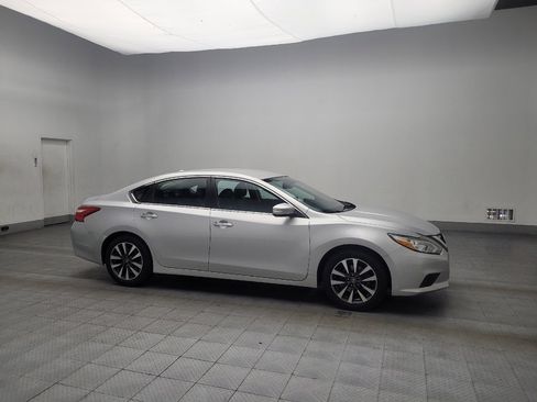 Used 2017 Nissan Altima 2.5 SL image 11