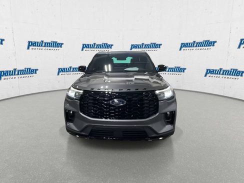 New 2026 Ford Explorer ST-Line w/ ST-Line Street Pack AWD/4WD image 4