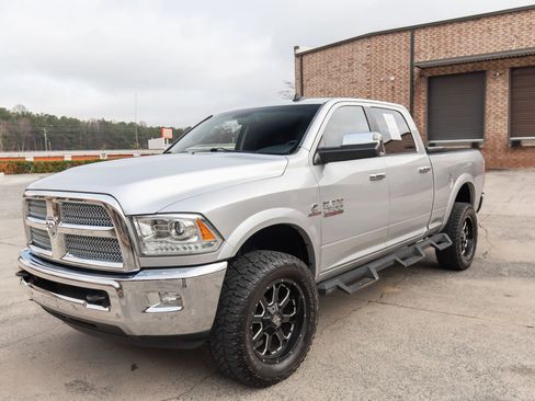 Used 2016 RAM 2500 Laramie image 7