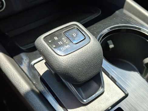 Used 2021 Nissan Rogue S AWD/4WD image 14