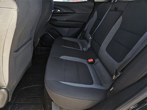 Used 2021 Chevrolet TrailBlazer LT image 24