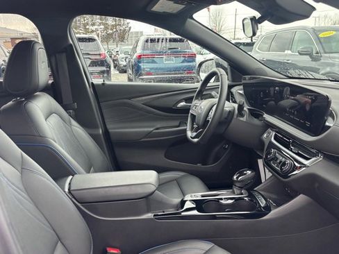 Certified 2024 Buick Envista Sport Touring w/ Convenience I Package image 15