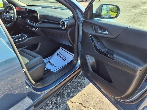 Used 2025 Chevrolet Equinox LT w/ Convenience Package II AWD/4WD image 92