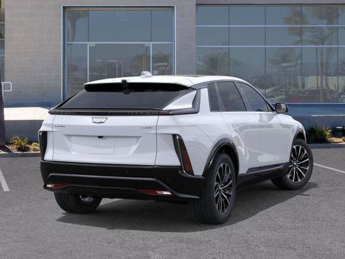 New 2026 Cadillac Lyriq Sport RWD image 28