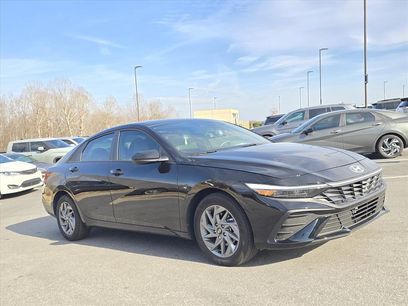 Used 2025 Hyundai Elantra Blue