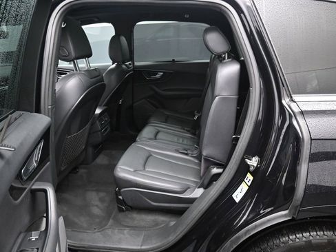Used 2017 Audi Q7 3.0T Premium Plus w/ Premium Plus Package AWD/4WD image 30