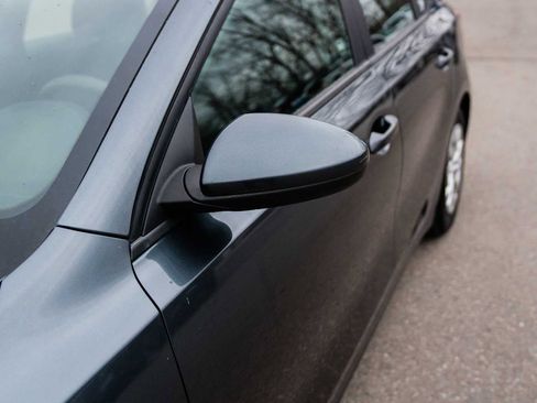 Used 2020 Kia Forte Sedan image 16