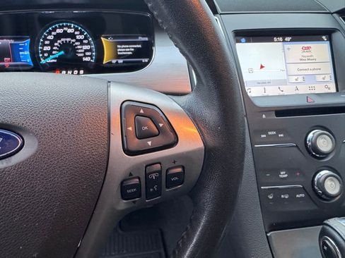 Used 2017 Ford Taurus SEL w/ Equipment Group 201A image 15