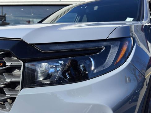 Used 2023 Honda Passport TrailSport image 11