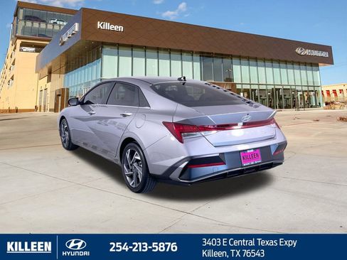 New 2025 Hyundai Elantra Limited image 5