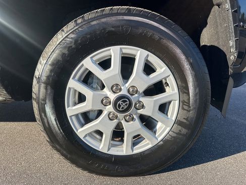 Used 2024 Toyota Tacoma SR5 image 9