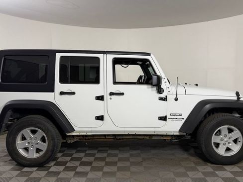 Used 2017 Jeep Wrangler Unlimited Sport w/ Quick Order Package 24S AWD/4WD image 10