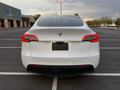 Used 2021 Tesla Model Y Long Range image 6