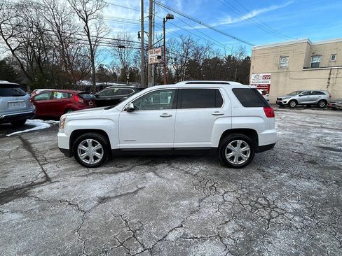 Used 2017 GMC Terrain SLT w/ Open Road Package image 4