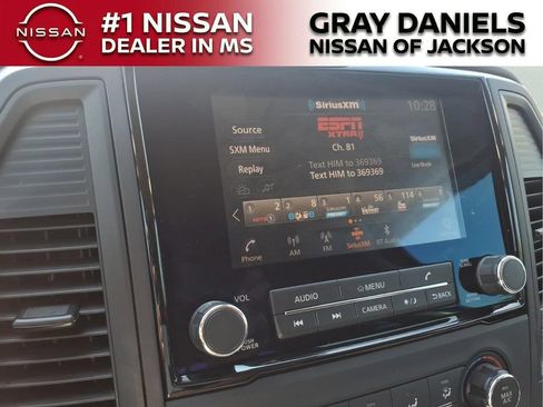Used 2024 Nissan Titan SV AWD/4WD image 16