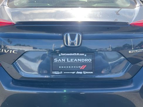 Used 2017 Honda Civic Touring image 19