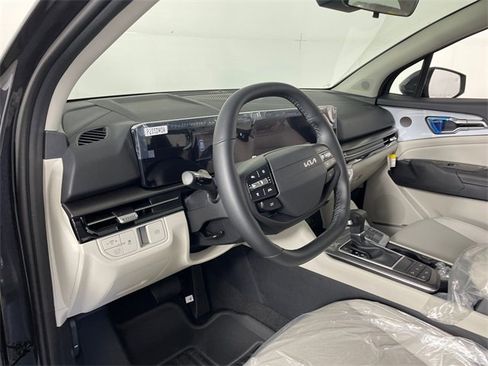 New 2026 Kia Sportage EX w/ EX Panorama Roof Package image 2