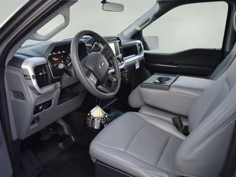 Used 2023 Ford F150 XL w/ XL Chrome Appearance Package AWD/4WD image 10