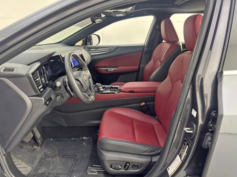 Used 2023 Lexus NX 250 FWD w/ Towing Package (2000 Lbs) image 16