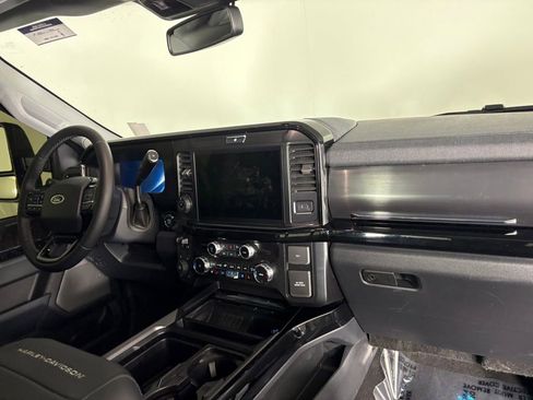 Used 2026 Ford F250 Lariat w/ Black Appearance Package image 36