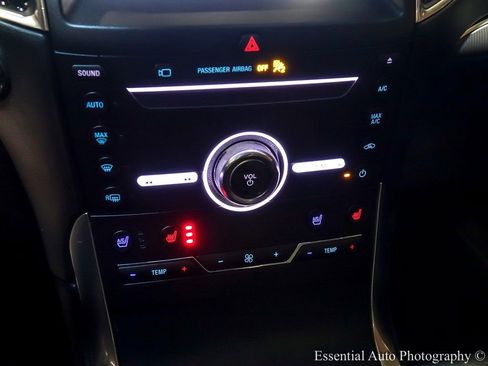 Used 2019 Ford Edge Titanium w/ Equipment Group 301A image 26