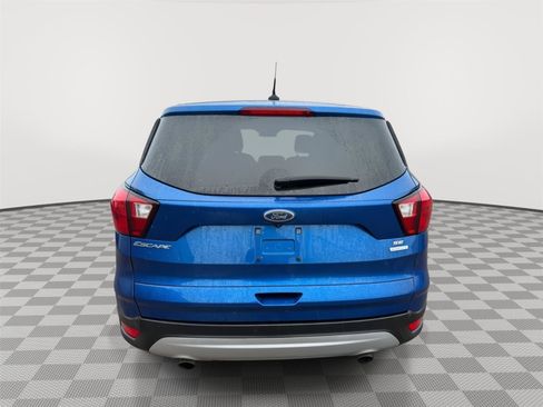 Used 2019 Ford Escape SE image 4