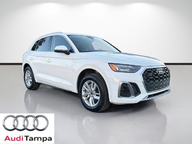 Used 2022 Audi Q5 2.0T Premium w/ Convenience Package AWD/4WD image 1
