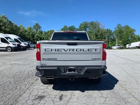 Used 2025 Chevrolet Silverado 1500 Custom Trail Boss w/ Dark Appearance Package AWD/4WD image 7