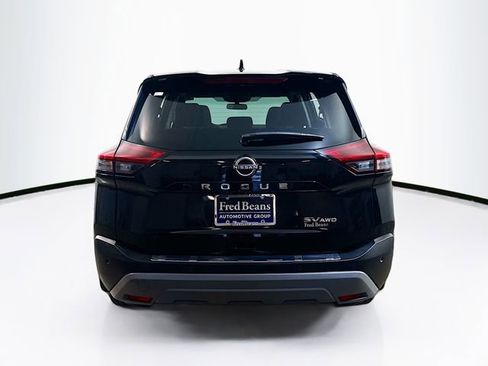 Used 2023 Nissan Rogue SV image 7
