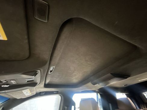 Used 2018 Cadillac Escalade Platinum AWD/4WD image 24