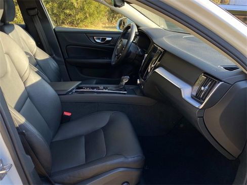 Used 2020 Volvo S60 T5 Momentum w/ Protection Package Premier image 32