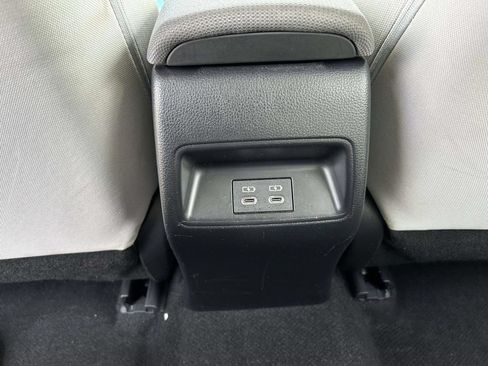 Used 2023 Toyota Corolla LE FWD image 17