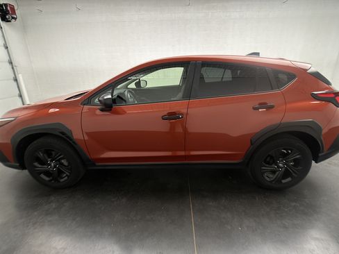 Used 2024 Subaru Crosstrek 2.0i AWD/4WD image 5