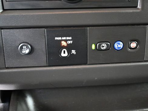 Used 2024 Chevrolet Express 3500 Extended w/ Driver Convenience Package image 27