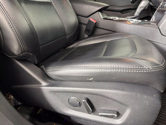 Used 2017 Ford Explorer XLT w/ Equipment Group 202A FWD image 34
