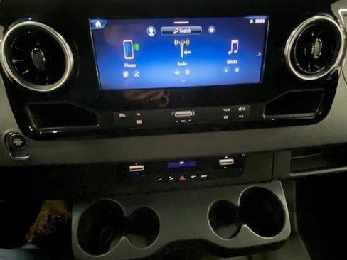 New 2025 Mercedes-Benz Sprinter 2500 image 9