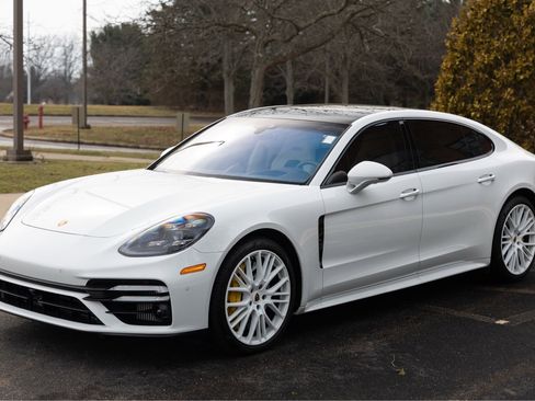 Used 2023 Porsche Panamera Turbo S Executive image 2