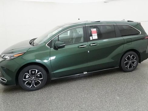 New 2026 Toyota Sienna Platinum image 10