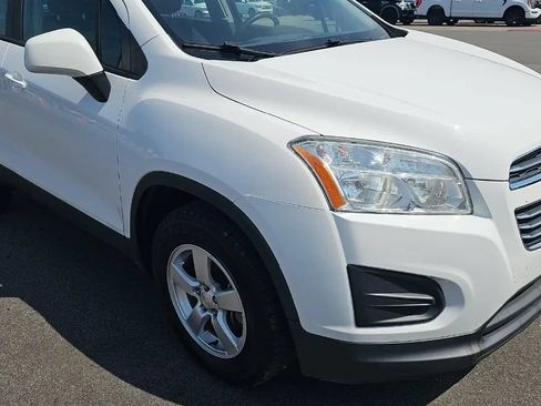 Used 2016 Chevrolet Trax LS AWD/4WD image 2
