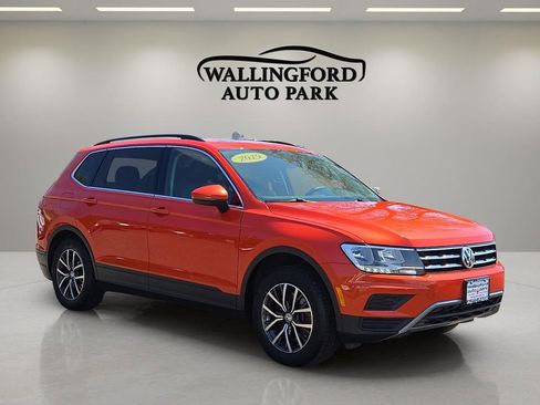 Used 2019 Volkswagen Tiguan SE w/ Panoramic Sunroof Package AWD/4WD image 3