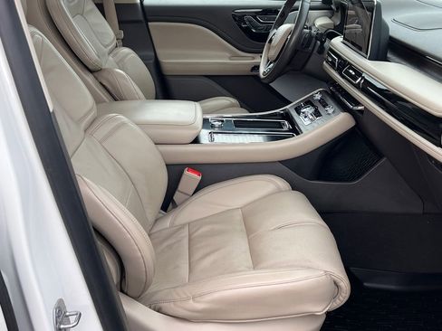 Used 2020 Lincoln Aviator Reserve w/ Equipment Group 201A AWD/4WD image 10