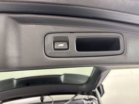 Used 2024 Honda CR-V EX-L image 36